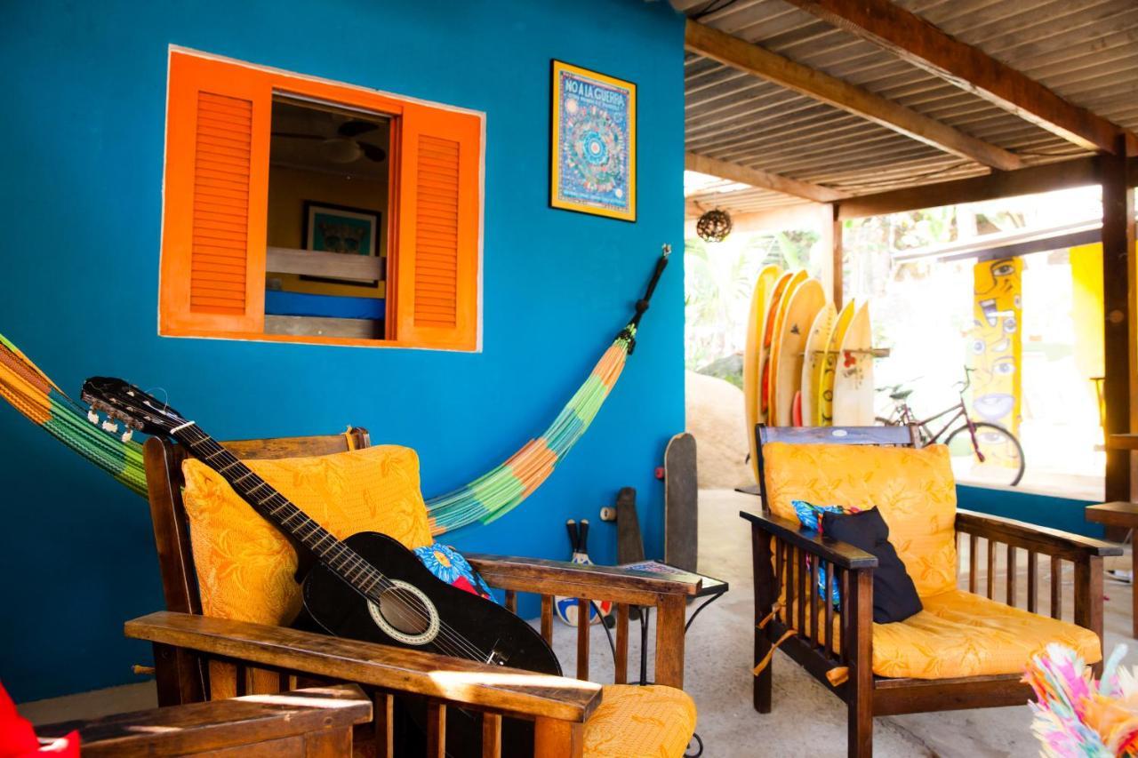 Sintonia Surf Hostel E Bar Убатуба Экстерьер фото